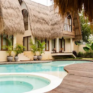 Lulu's , Uluwatu (Bali) Indonesia